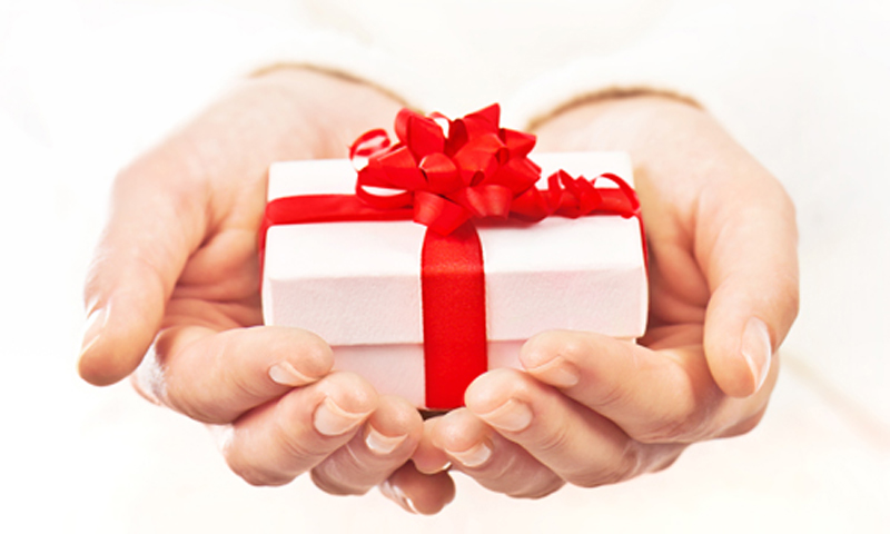 Give-the-Gift-that-shows-your-Thrift Gift ideas